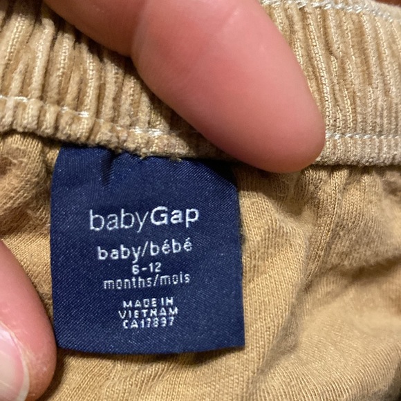 Boy’s Size 6-12 Months Bundle: Tommy Polo, GAP Corduroy Pants & Place Jeans - Picture 3 of 12